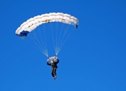 体育赛事直播-76人对阵热火，拉梅洛持续制造杀伤，一场战术与意志的较量