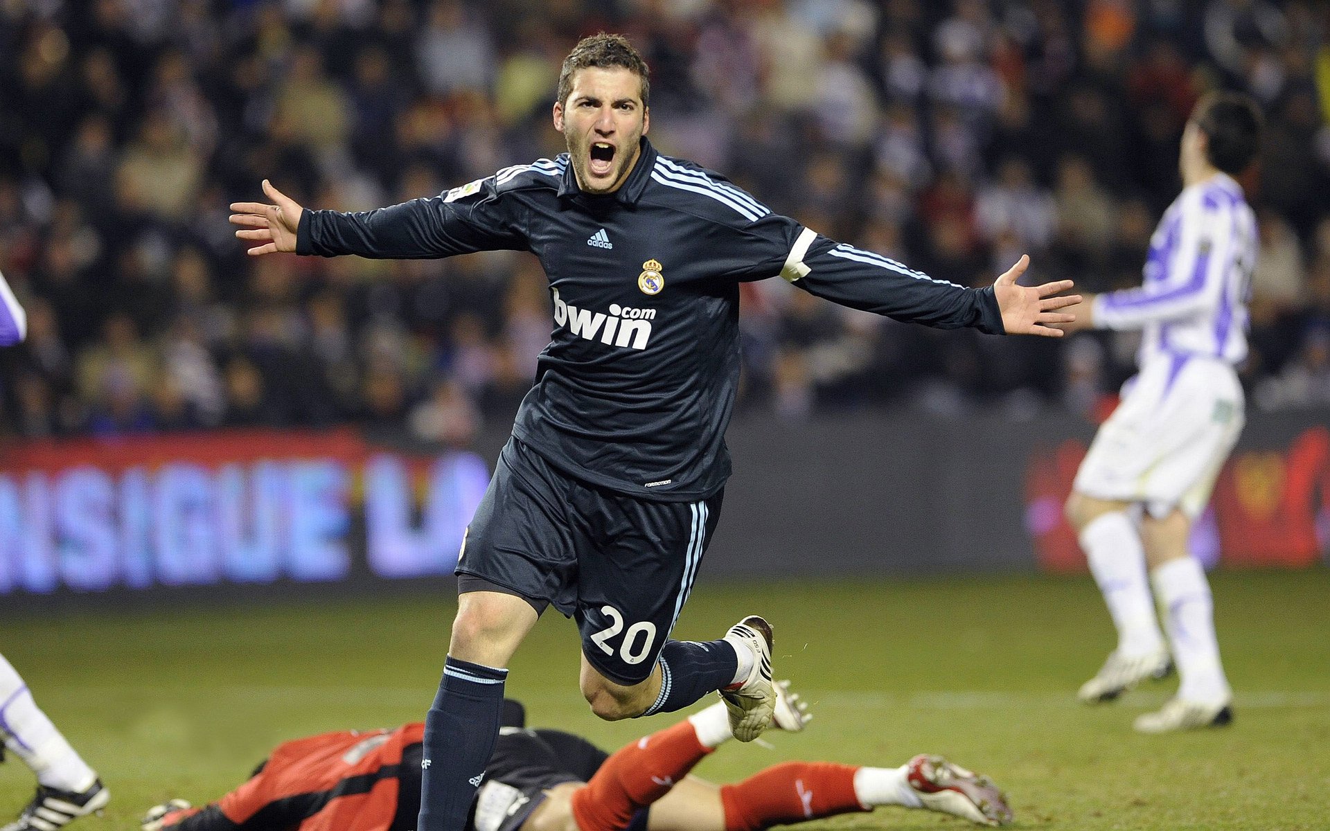 摩洛哥碾压罗马，奥亚尔萨瓦尔惊艳四座，诠释足球新势力的崛起